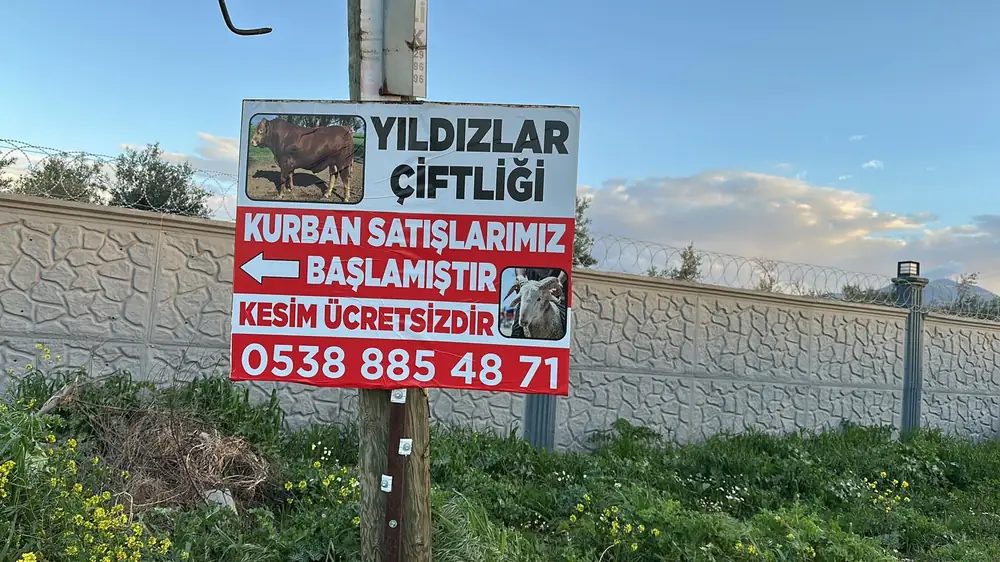 Kurban satışlarımız başlamıştır tabelası
